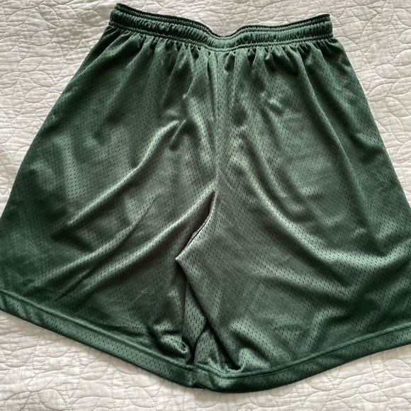 Large green Champion Shorts - Picture 5 of 6